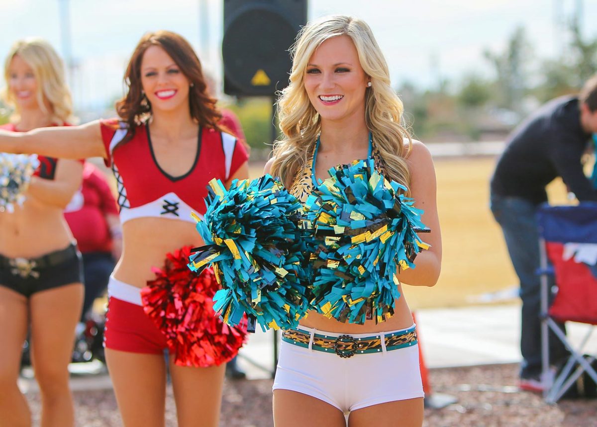 03-Samantha_Game_LS-Cheer-Clinic-7.jpg